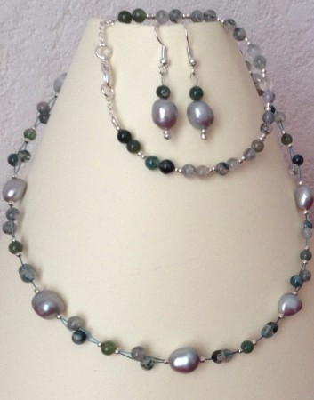 13.Grijs parelketting met aventurijn